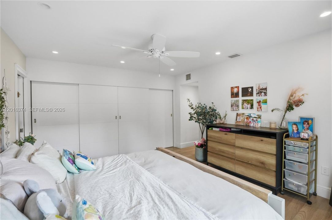 В аренду: $13,500 (4 спален, 3 ванн, 2309 Квадратных фут)