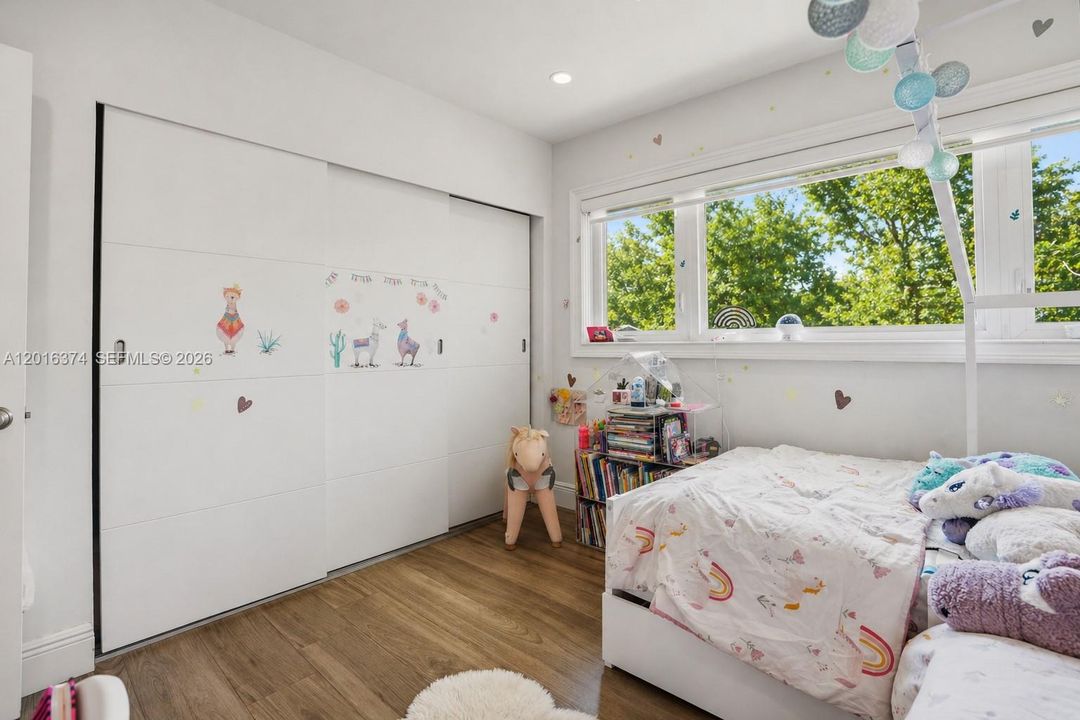 В аренду: $13,500 (4 спален, 3 ванн, 2309 Квадратных фут)