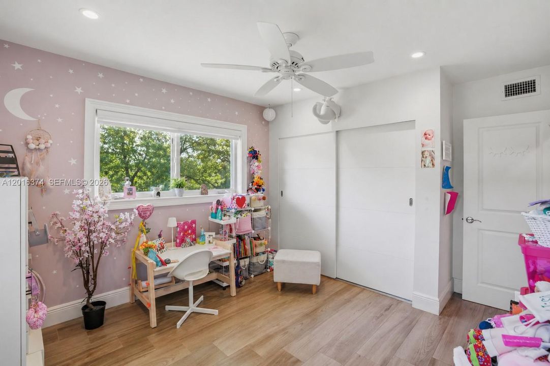 В аренду: $13,500 (4 спален, 3 ванн, 2309 Квадратных фут)