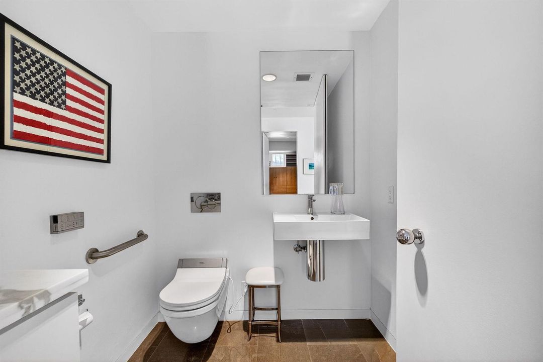 Primary suite