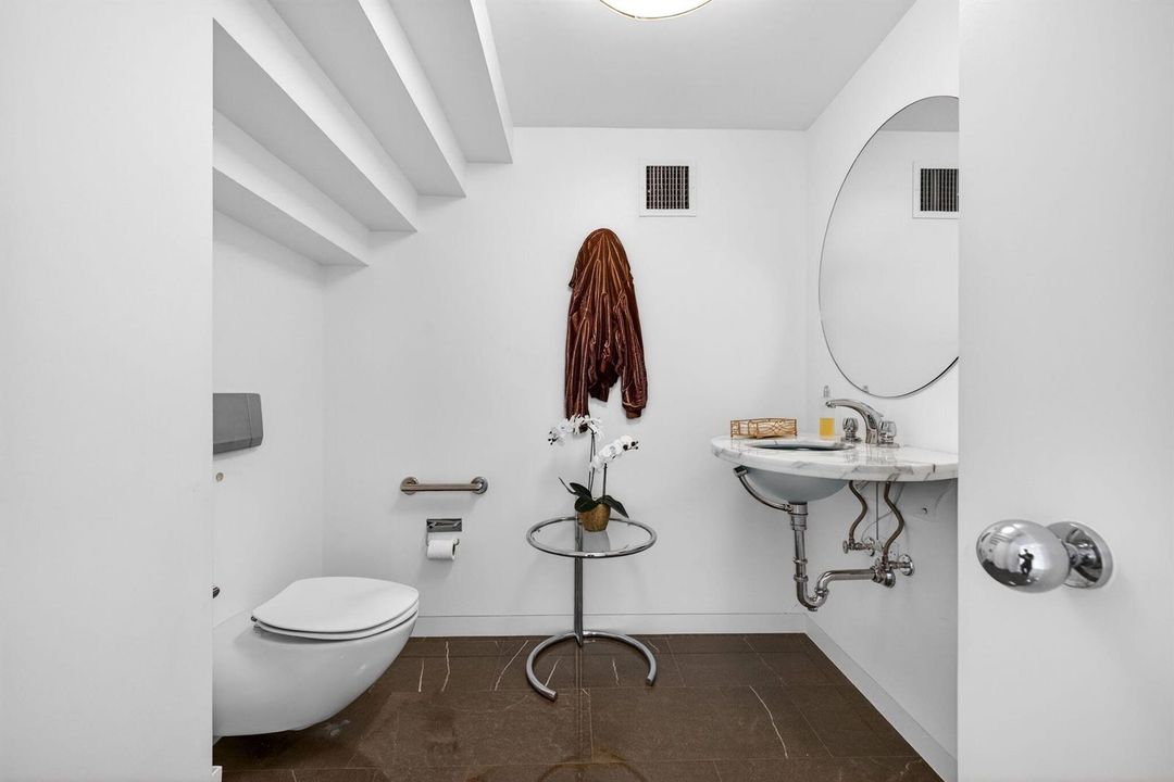 Powder room
