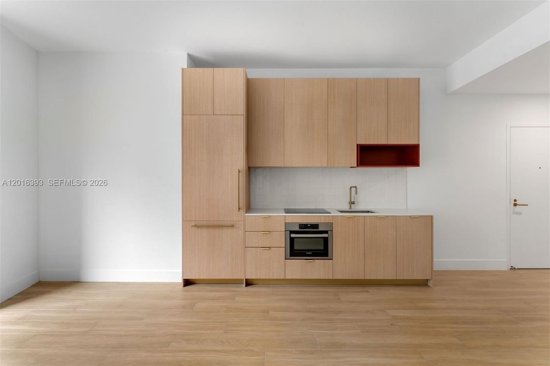 he Standard Residences Midtown Miami features a collection of refined studio, one-bedroom, one-bedroom + den, and two-bedroom pieds-á-terre.