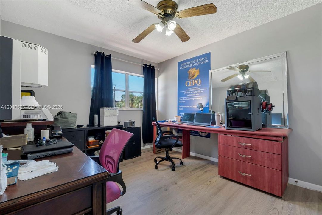 В аренду: $2,200 (2 спален, 2 ванн, 930 Квадратных фут)