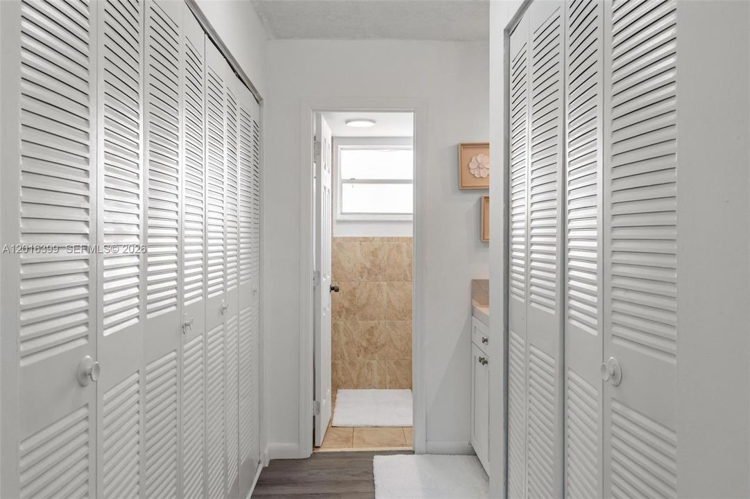 Active With Contract: $235,000 (2 beds, 2 baths, 1178 Square Feet)