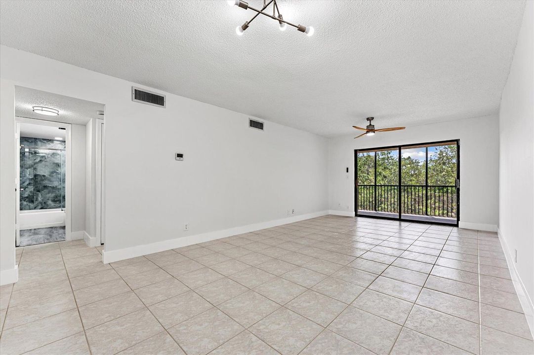 Living 1 08-200 Jacaranda Country Club D