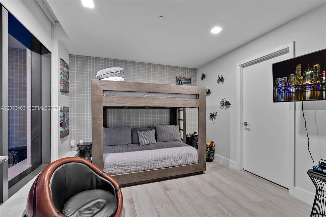 For Rent: $15,000 (4 beds, 4 baths, 2866 Square Feet)