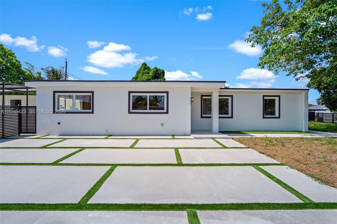 For Sale: $899,000 (5 beds, 3 baths, 1816 Square Feet)