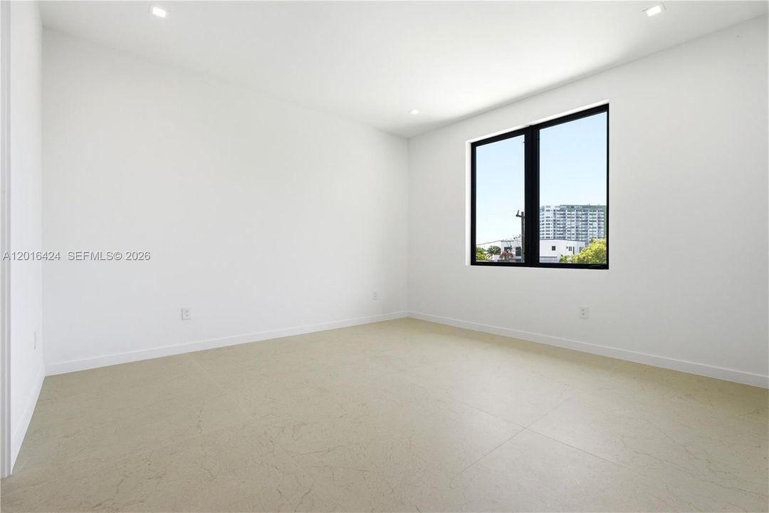 For Sale: $3,500,000 (4 beds, 4 baths, 3168 Square Feet)