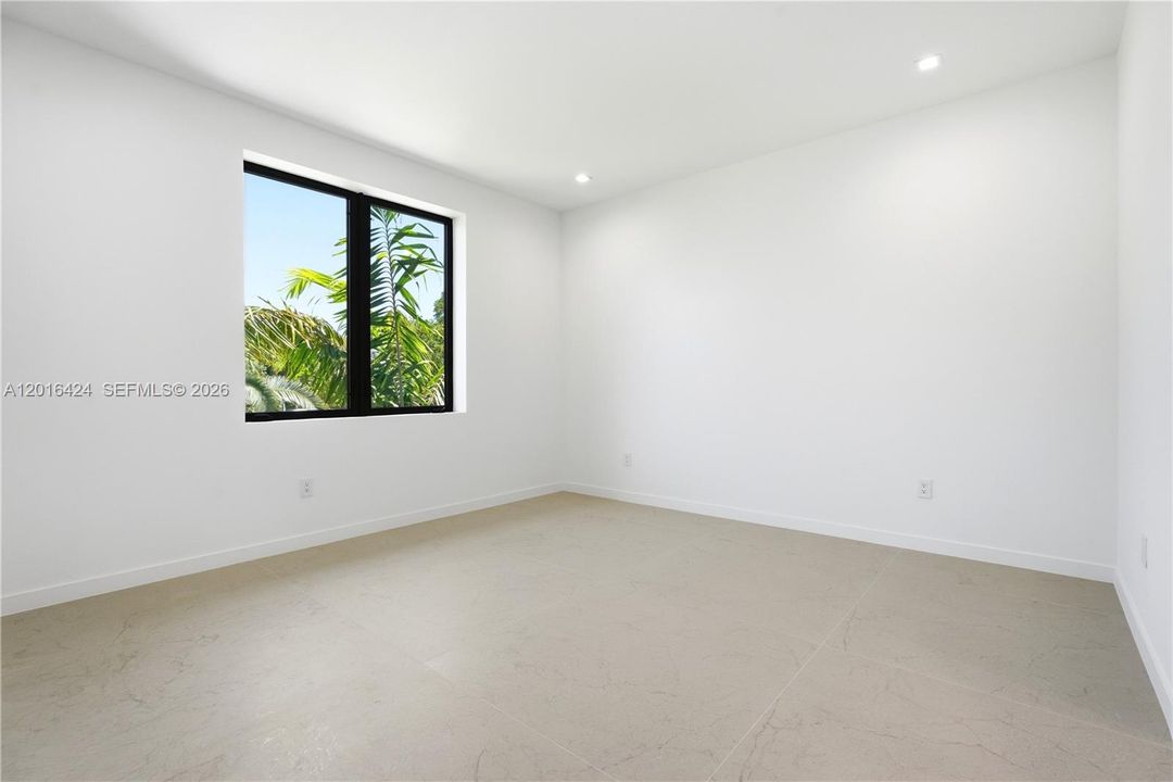 For Sale: $3,500,000 (4 beds, 4 baths, 3168 Square Feet)