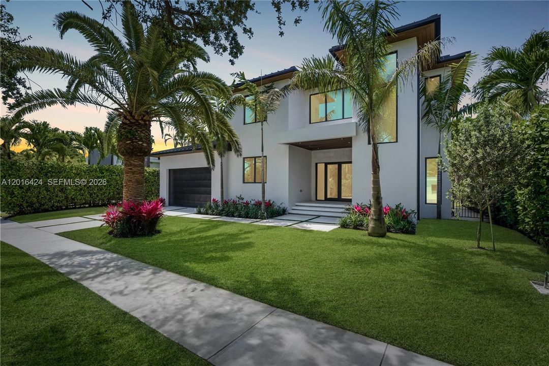For Sale: $3,500,000 (4 beds, 4 baths, 3168 Square Feet)