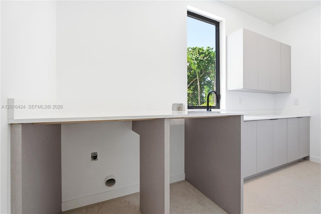For Sale: $3,500,000 (4 beds, 4 baths, 3168 Square Feet)