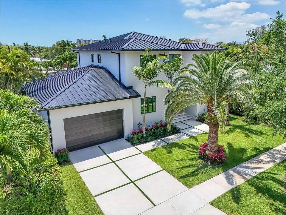 For Sale: $3,500,000 (4 beds, 4 baths, 3168 Square Feet)