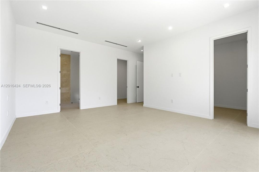 For Sale: $3,500,000 (4 beds, 4 baths, 3168 Square Feet)