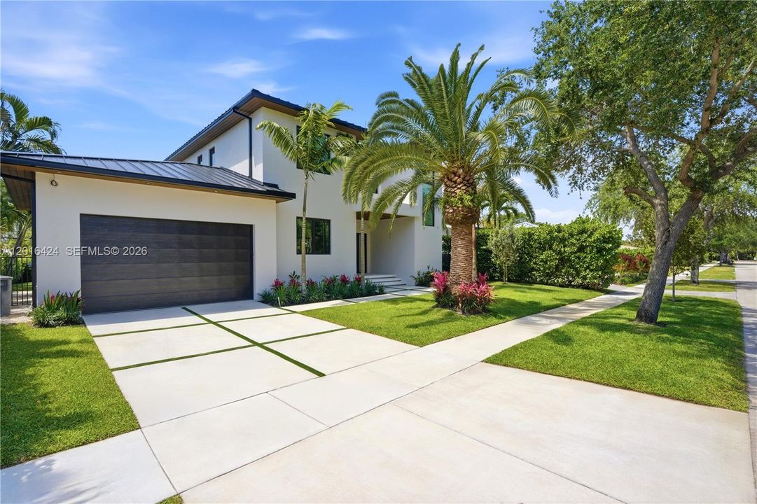 For Sale: $3,500,000 (4 beds, 4 baths, 3168 Square Feet)