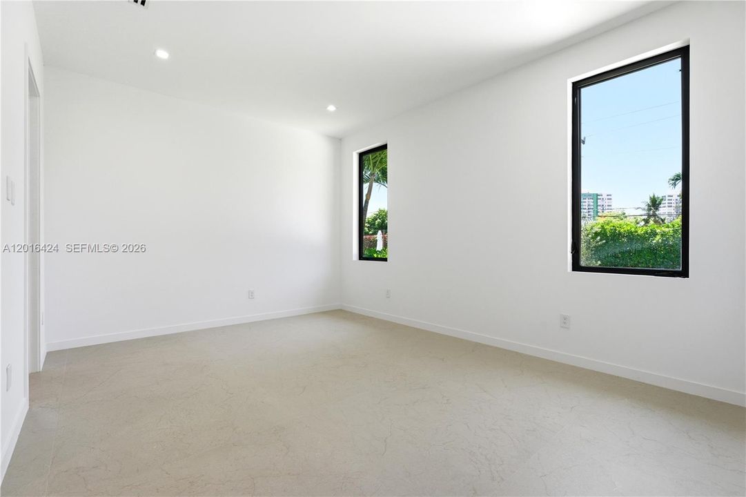 For Sale: $3,500,000 (4 beds, 4 baths, 3168 Square Feet)