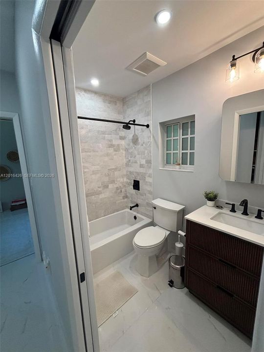 В аренду: $11,250 (4 спален, 3 ванн, 2348 Квадратных фут)