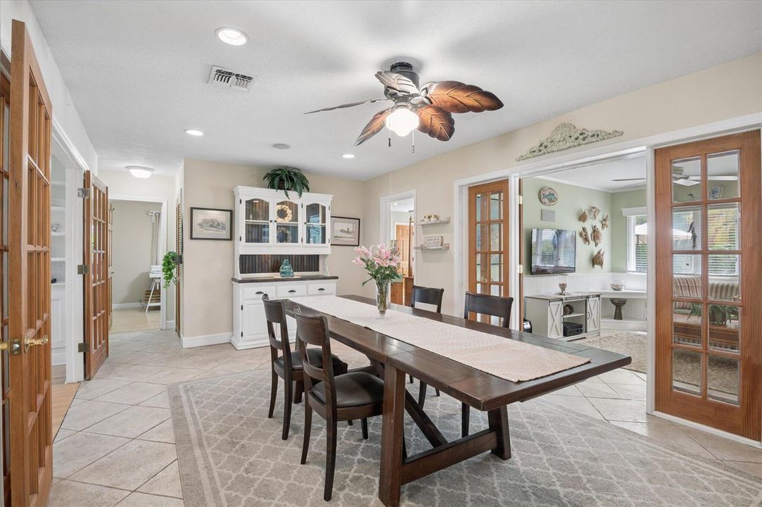 08-Reading-5900 SW 18th St-8