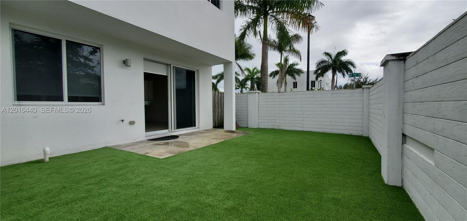 For Sale: $778,000 (4 beds, 3 baths, 2043 Square Feet)