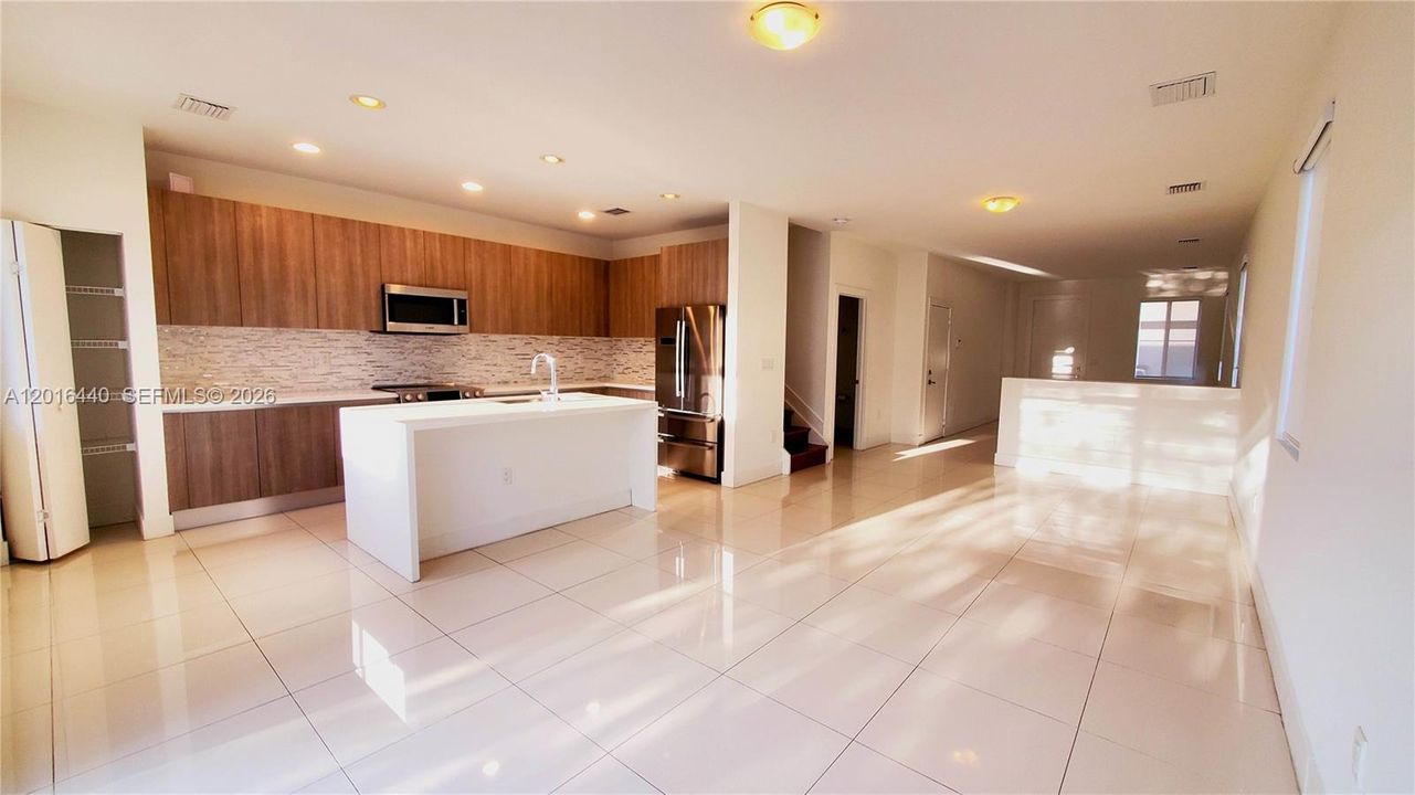 For Sale: $778,000 (4 beds, 3 baths, 2043 Square Feet)