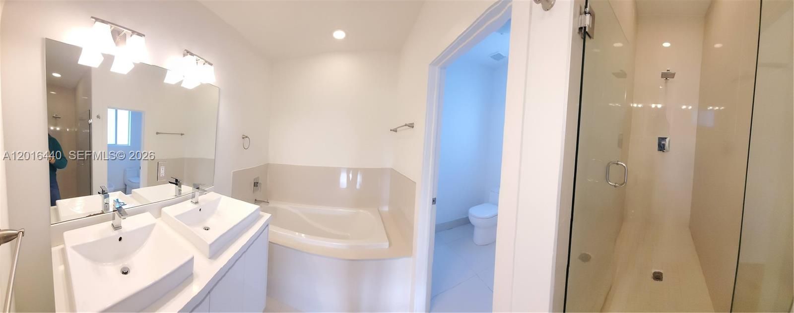 For Sale: $778,000 (4 beds, 3 baths, 2043 Square Feet)