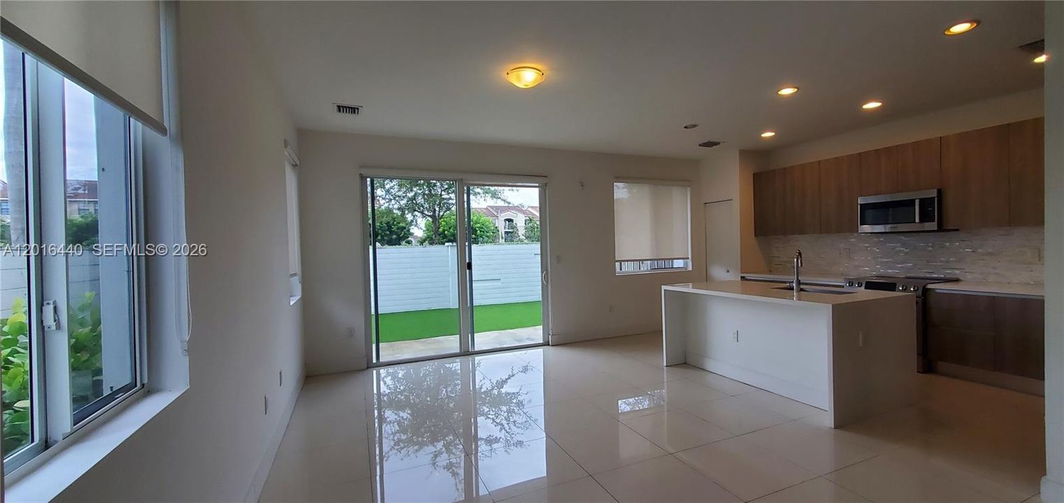 For Sale: $778,000 (4 beds, 3 baths, 2043 Square Feet)