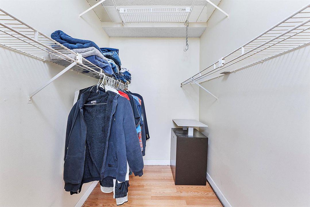3100 Nw 46th St U102_018 - Closet