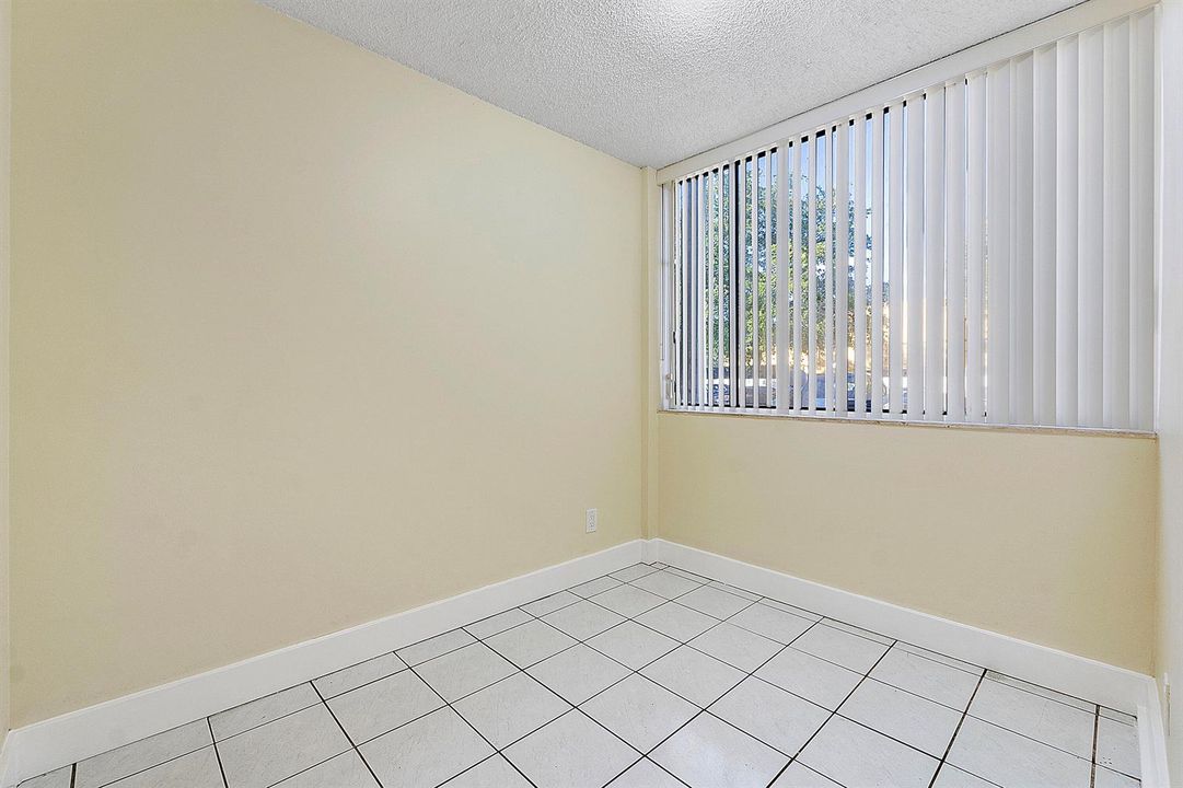 3100 Nw 46th St U102_029 - Dinning2