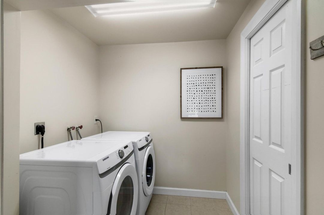 laundry rm