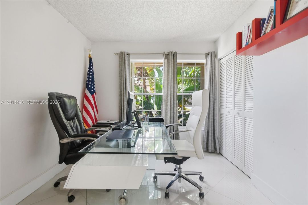 На продажу: $975,000 (4 спален, 3 ванн, 2322 Квадратных фут)