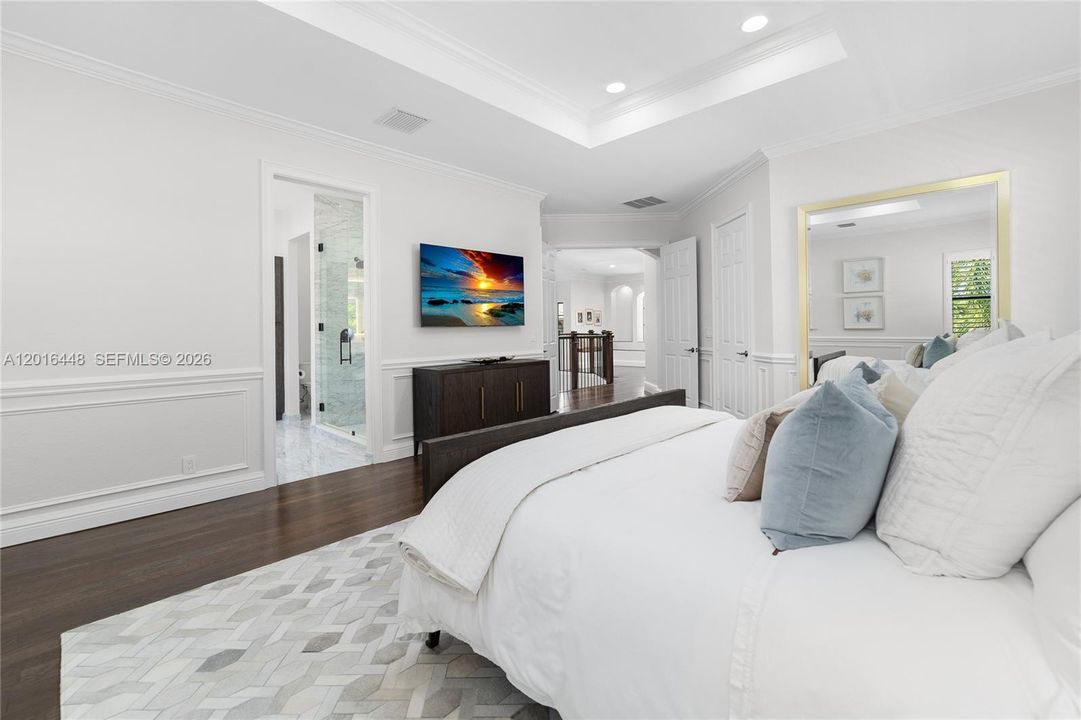 Activo con contrato: $965,000 (5 camas, 4 baños, 3435 Pies cuadrados)