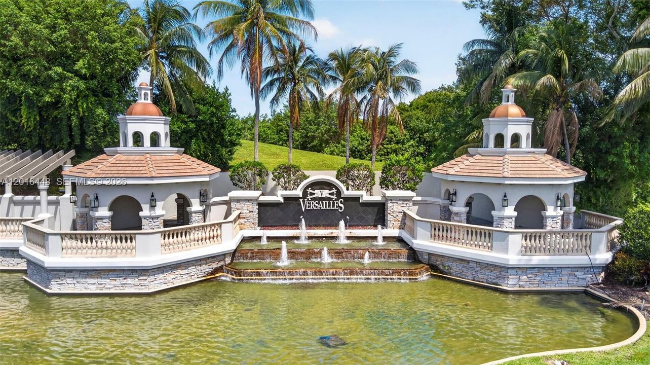 Activo con contrato: $965,000 (5 camas, 4 baños, 3435 Pies cuadrados)