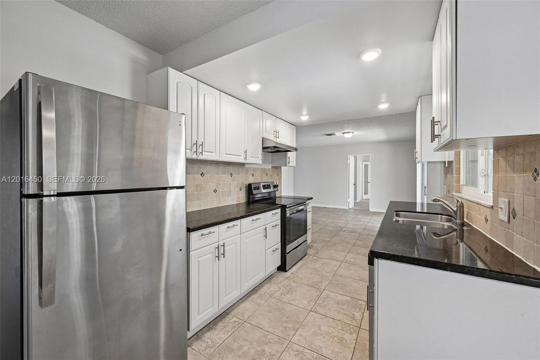 Active With Contract: $389,900 (3 beds, 2 baths, 1858 Square Feet)