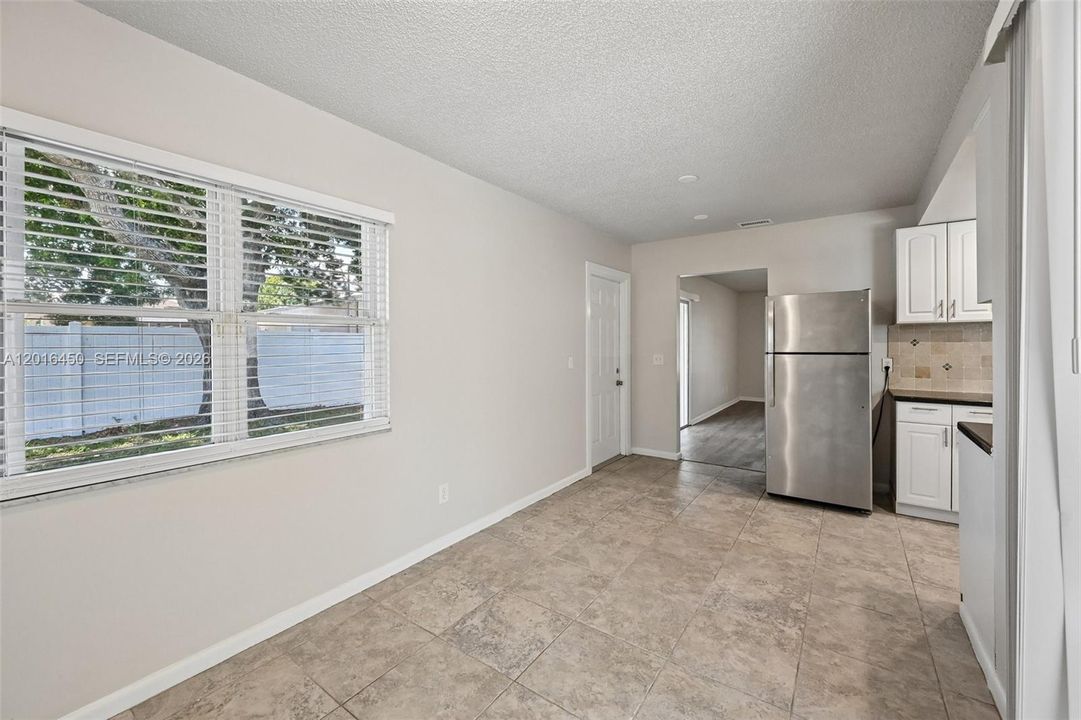 Active With Contract: $389,900 (3 beds, 2 baths, 1858 Square Feet)
