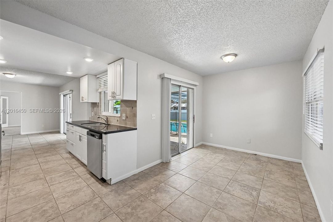Active With Contract: $389,900 (3 beds, 2 baths, 1858 Square Feet)