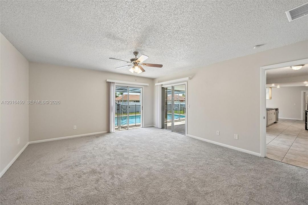 Active With Contract: $389,900 (3 beds, 2 baths, 1858 Square Feet)