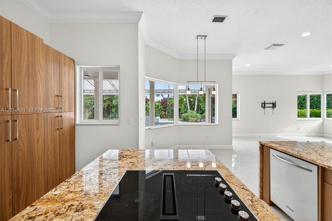 Active With Contract: $1,899,000 (5 beds, 4 baths, 3563 Square Feet)