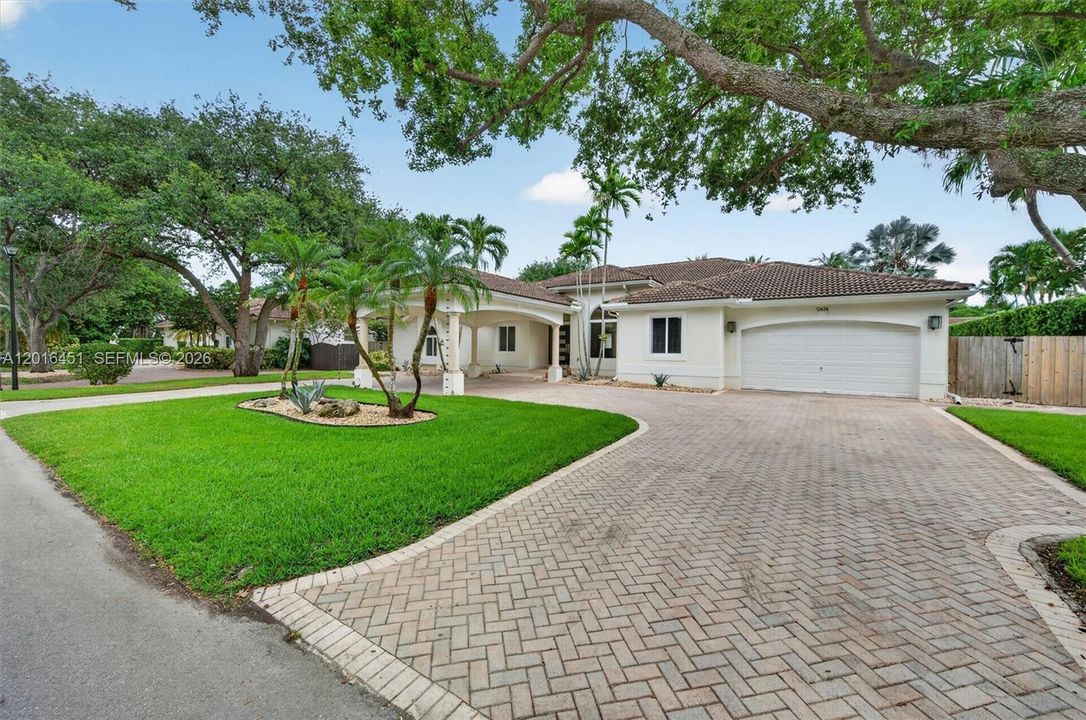 Active With Contract: $1,899,000 (5 beds, 4 baths, 3563 Square Feet)