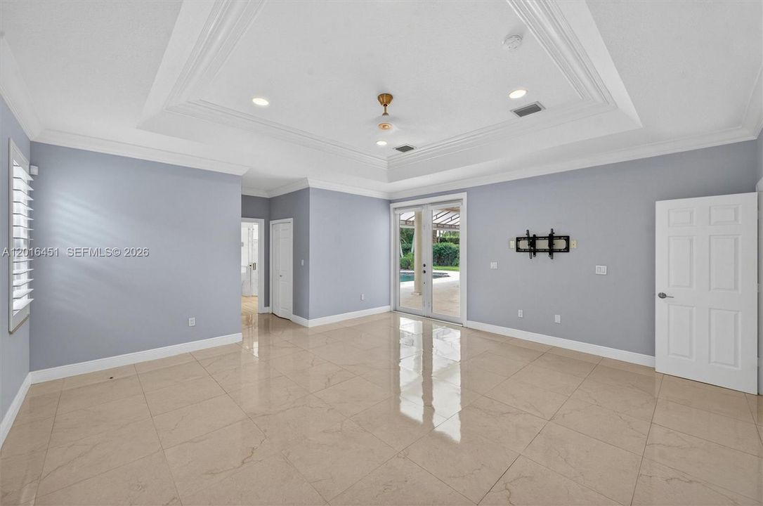 Active With Contract: $1,899,000 (5 beds, 4 baths, 3563 Square Feet)