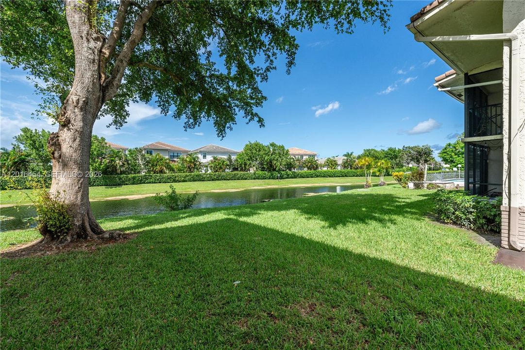 Active With Contract: $199,000 (2 beds, 2 baths, 1054 Square Feet)