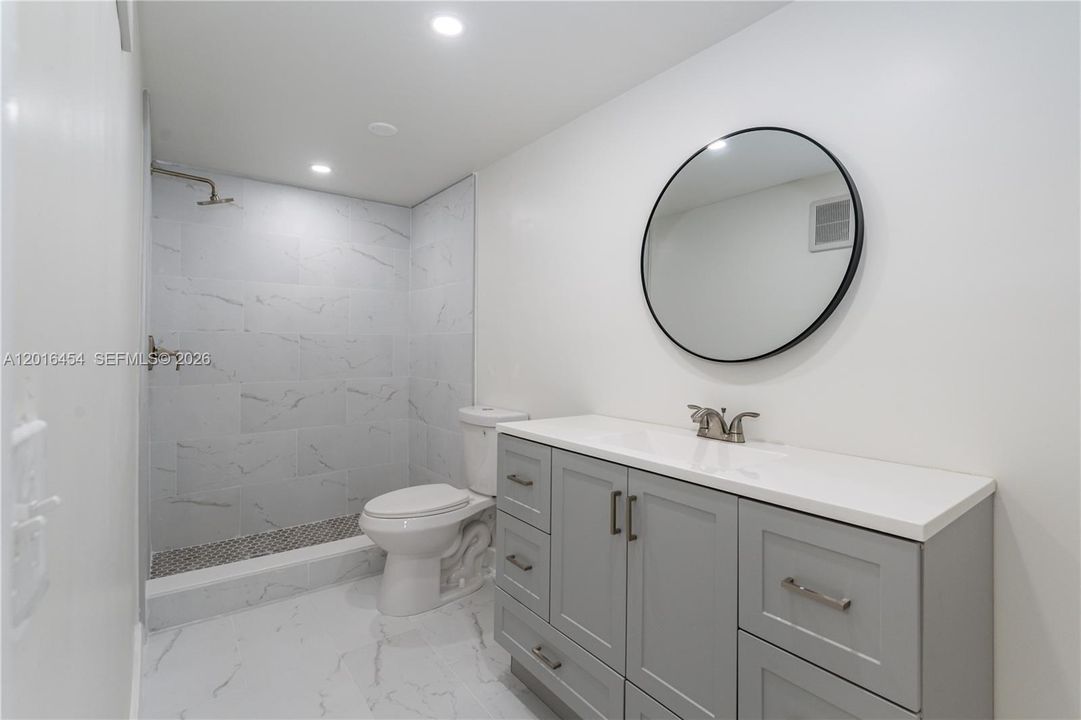 Active With Contract: $199,000 (2 beds, 2 baths, 1054 Square Feet)