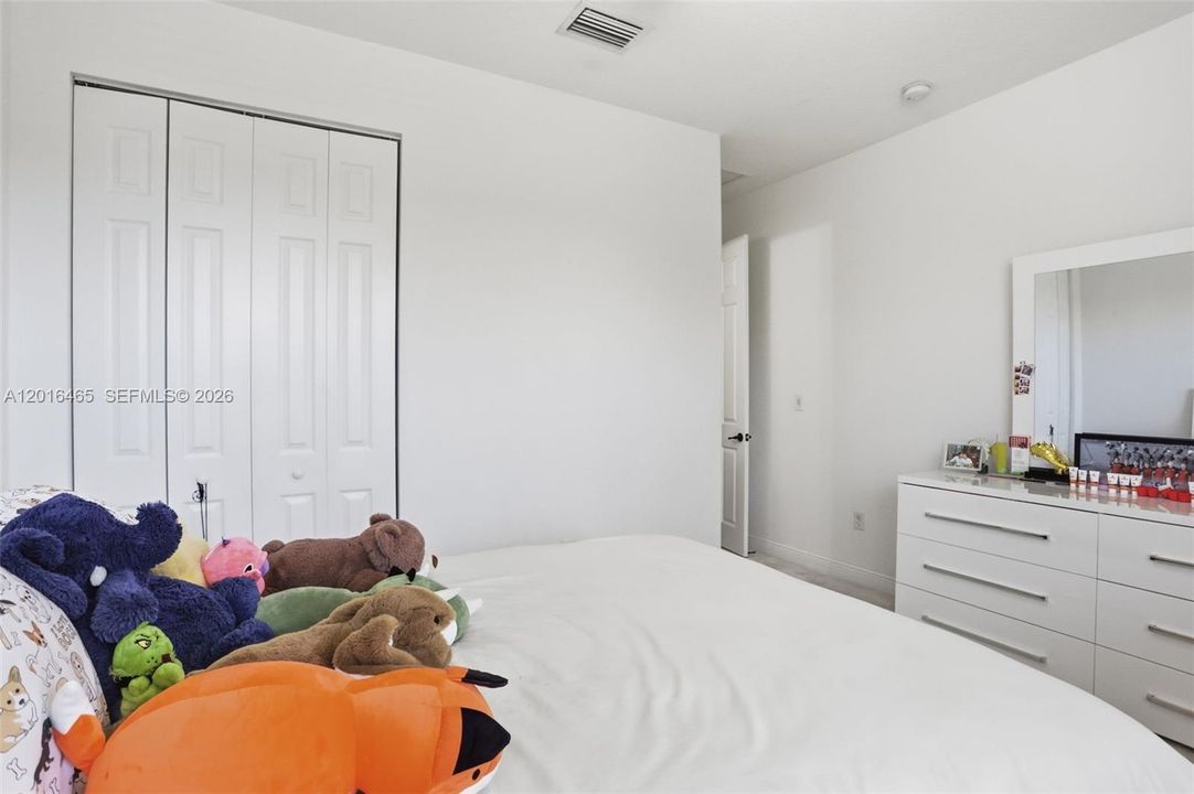 Secondary bedroom