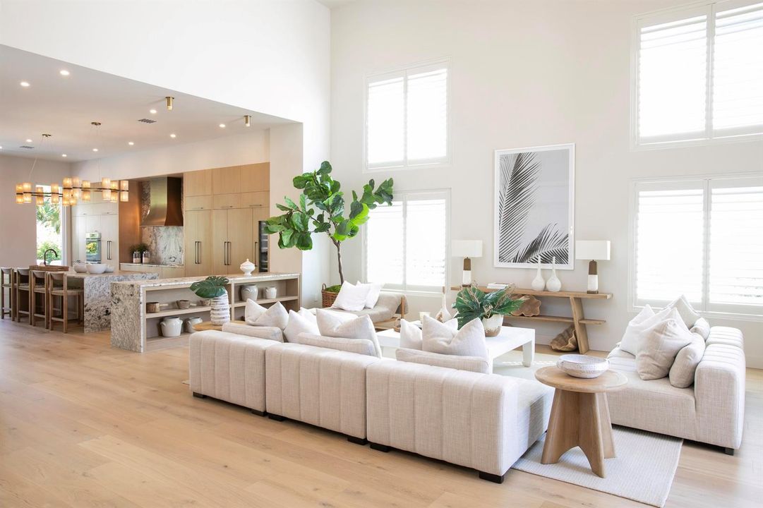 EXPANSIVE VIEW TO KITCHEN