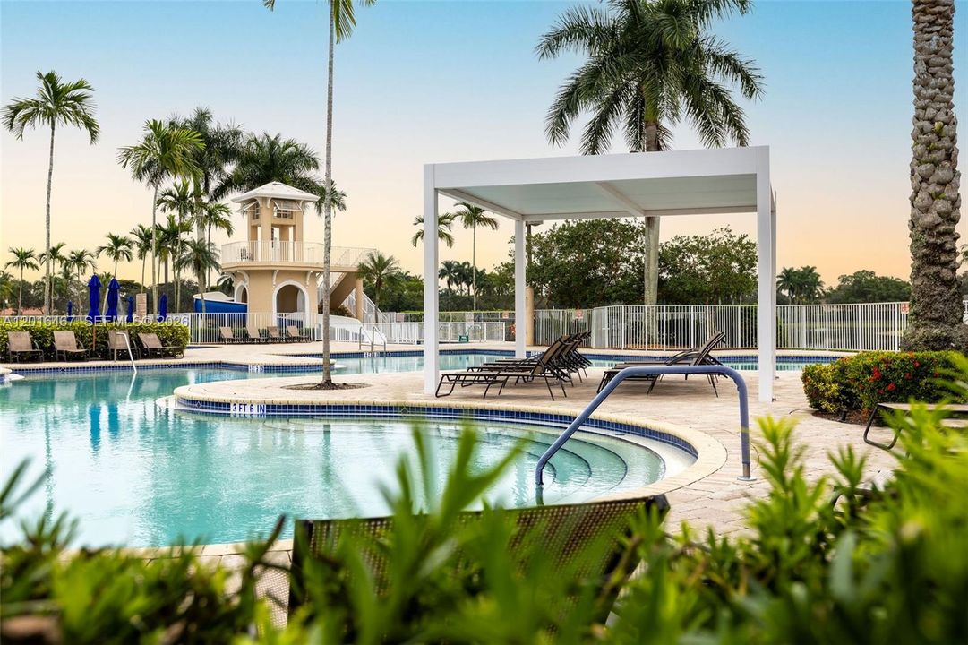 En Venta: $995,000 (4 camas, 2 baños, 2136 Pies cuadrados)