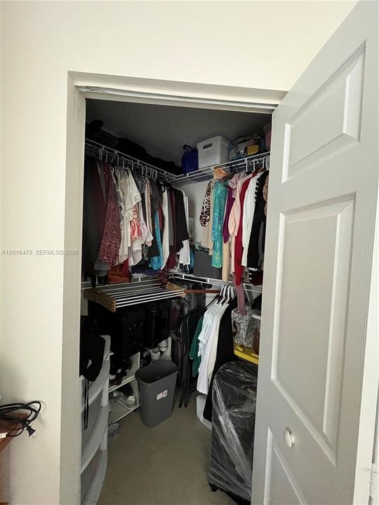 Walking closet main bedroom