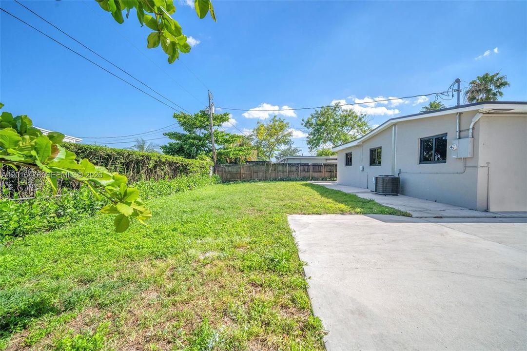 For Rent: $4,500 (3 beds, 2 baths, 1557 Square Feet)
