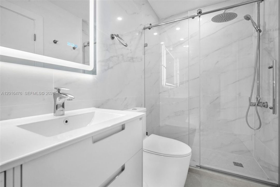 For Rent: $4,500 (3 beds, 2 baths, 1557 Square Feet)