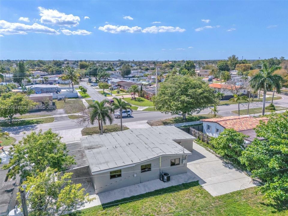 For Rent: $4,500 (3 beds, 2 baths, 1557 Square Feet)
