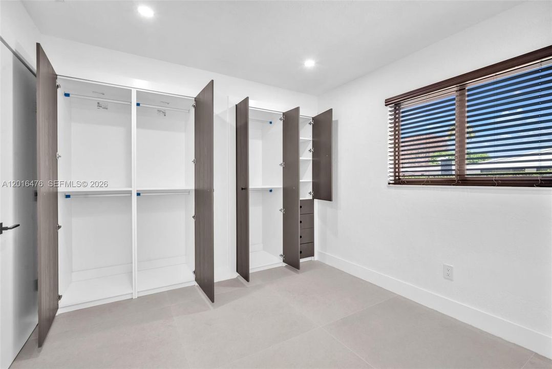 For Rent: $4,500 (3 beds, 2 baths, 1557 Square Feet)