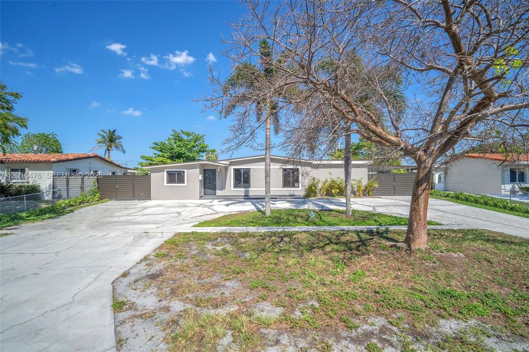 For Rent: $4,500 (3 beds, 2 baths, 1557 Square Feet)