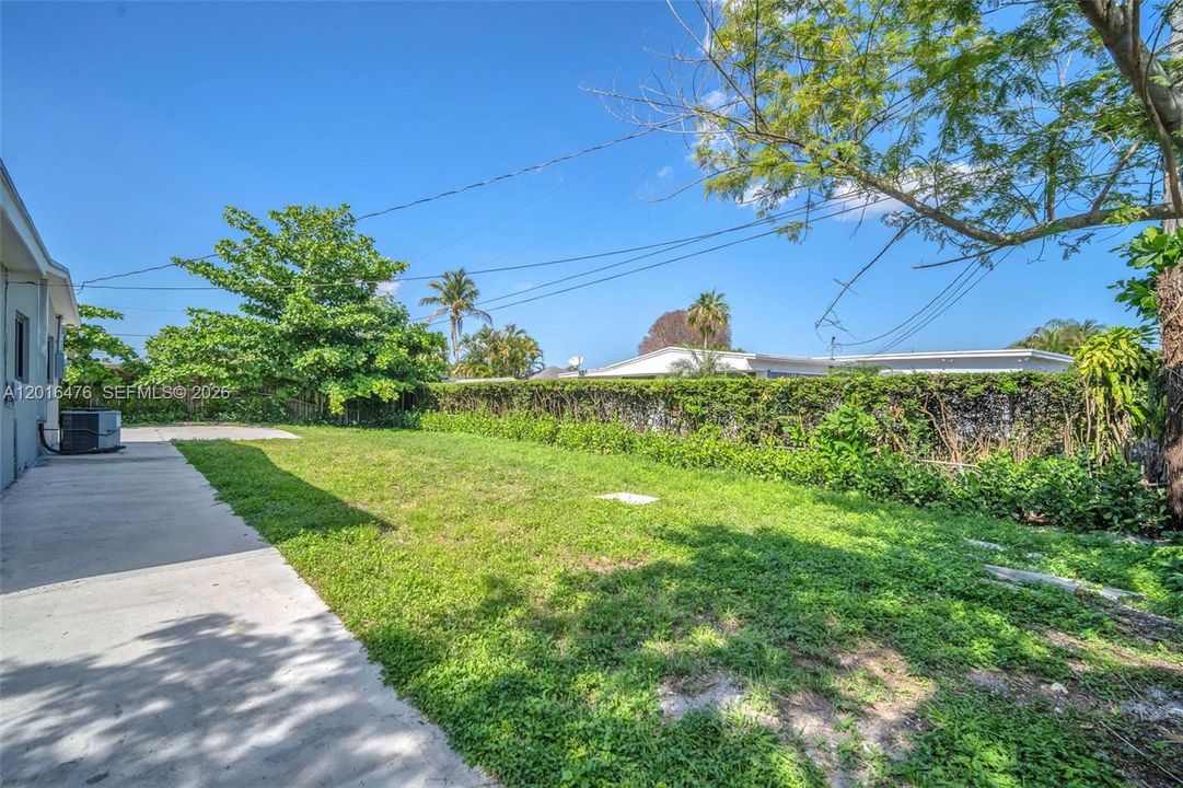 For Rent: $4,500 (3 beds, 2 baths, 1557 Square Feet)